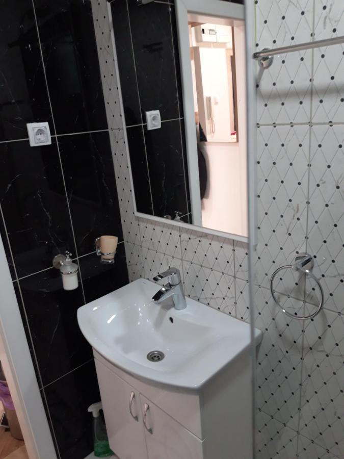 Stan Na Dan Simikic Bijeljina Exterior foto